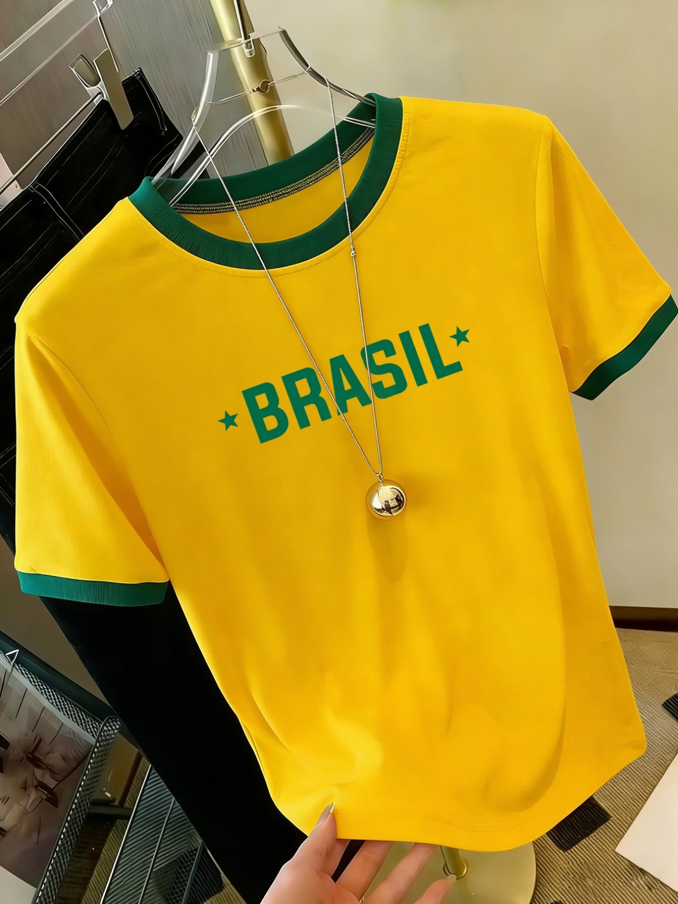 Brazilian Theme Print Bold Letter Design, Individual Pattern Print Casual Daily Round Neck Short Sleeve Contrast Fashion Design Suitable for Sports Walking Dating Women'S Comfortable Top - Image 2