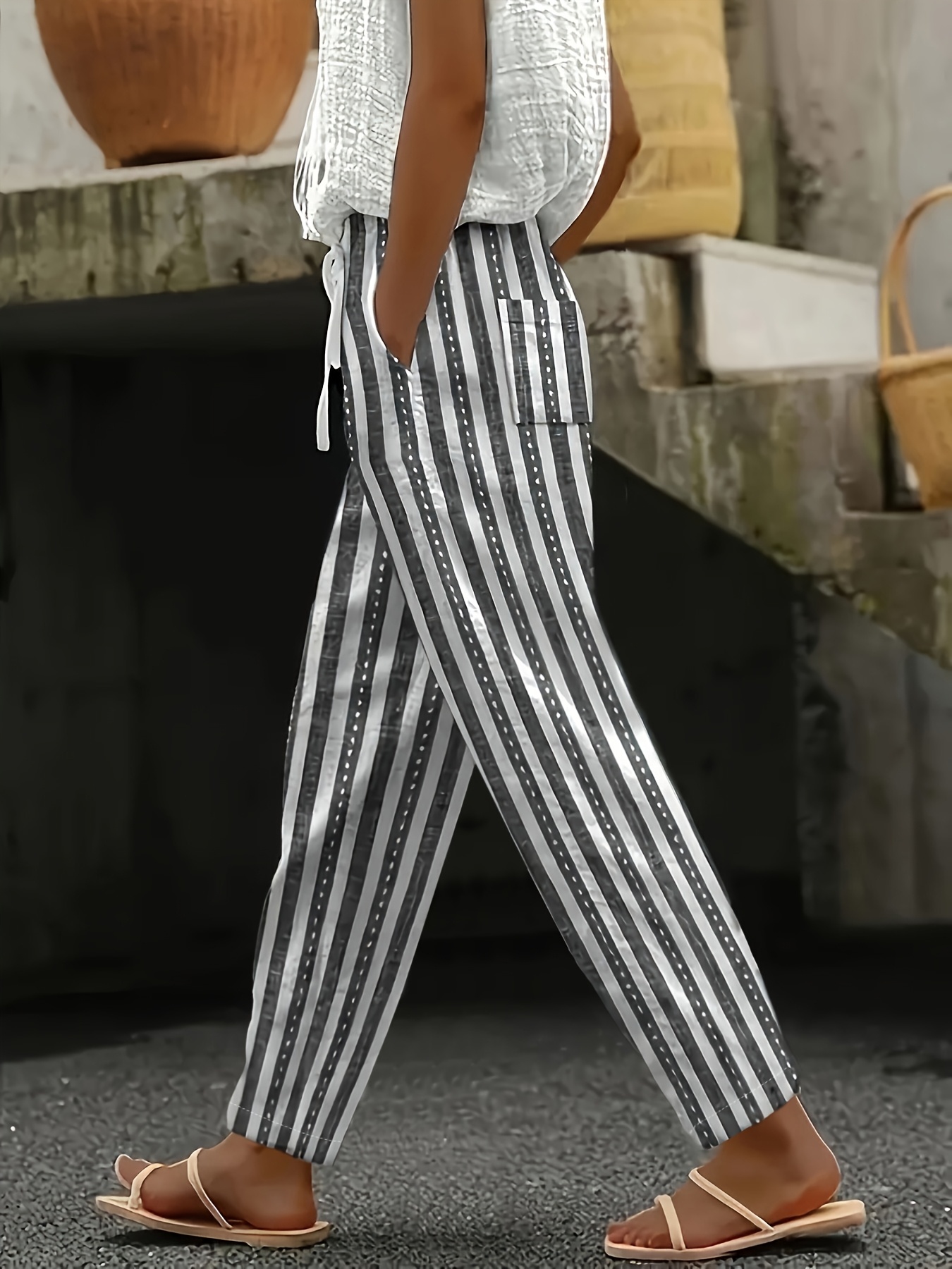 Fashionable and Trendy Women's Digital Print Ankle Pants with Elastic Waistband, Pockets, for Outings, Leisure, Vacations, Commuting, and Home Wear - Image 2