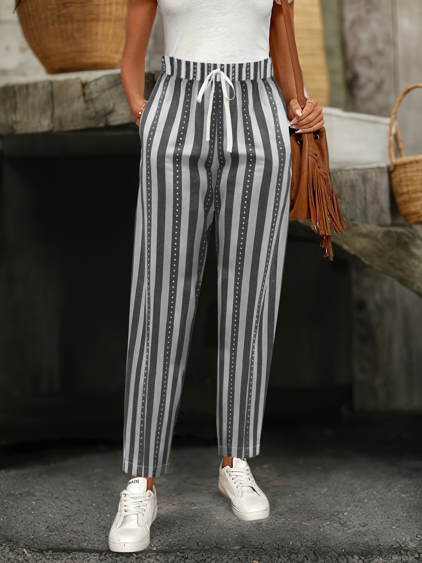 Fashionable and Trendy Women's Digital Print Ankle Pants with Elastic Waistband, Pockets, for Outings, Leisure, Vacations, Commuting, and Home Wear - Image 4
