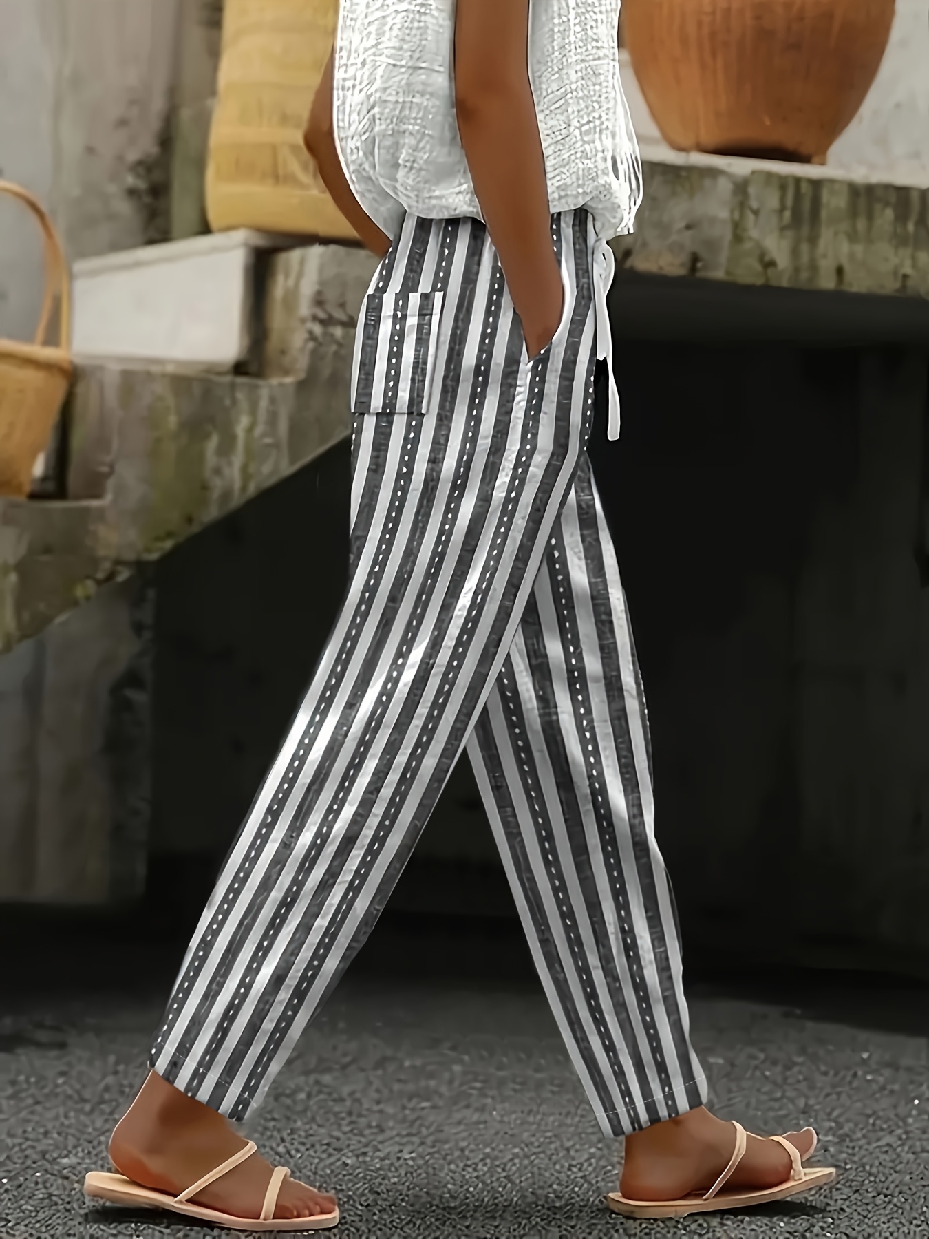 Fashionable and Trendy Women's Digital Print Ankle Pants with Elastic Waistband, Pockets, for Outings, Leisure, Vacations, Commuting, and Home Wear
