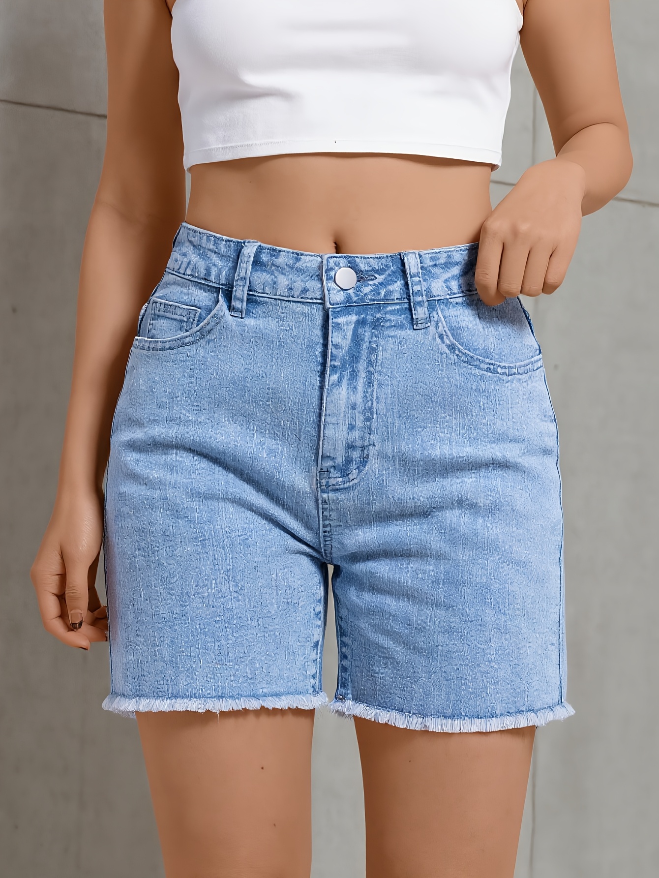 Women's Plus Size Fashion Distressed Snowflake Frayed Hem Stretch Denim Shorts - Image 2