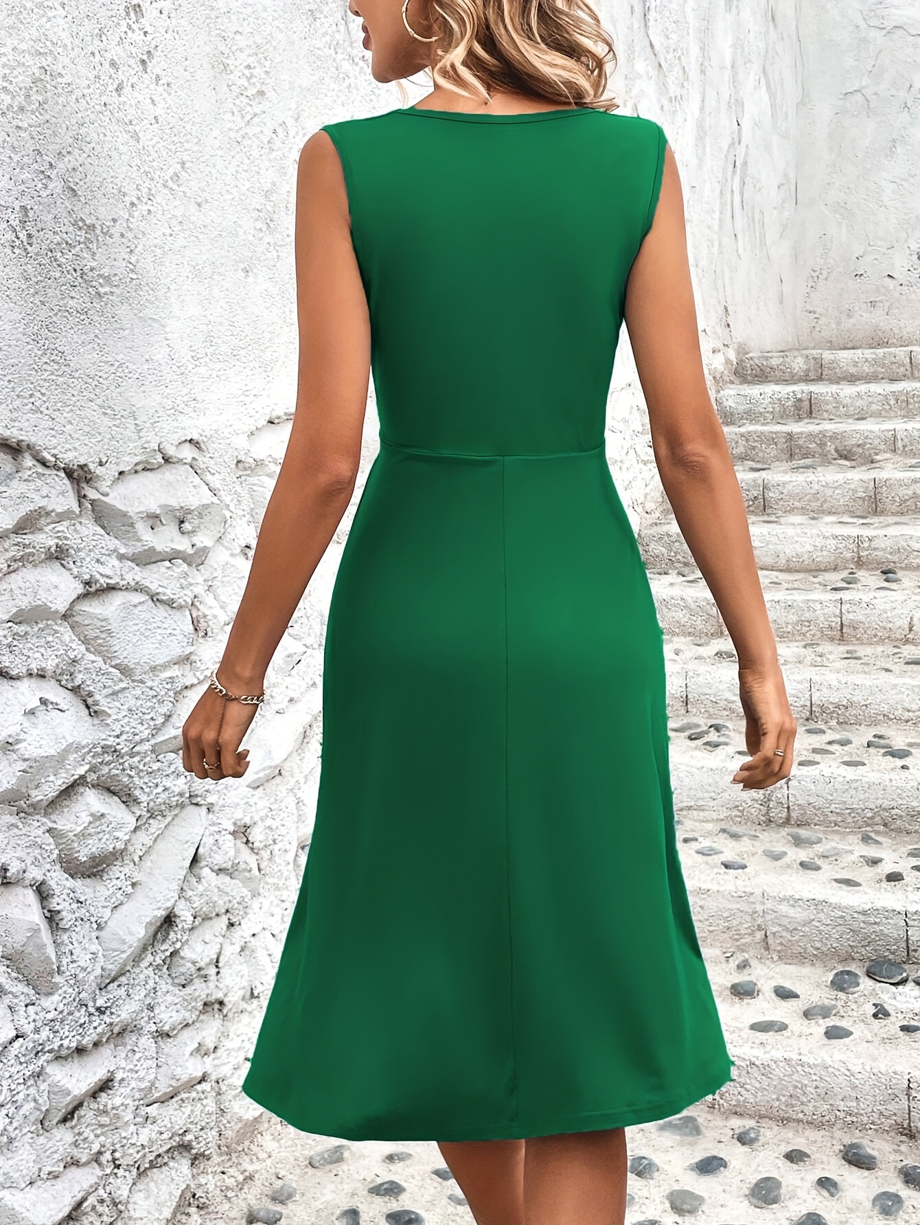 2025 European and American Cross-Border Trade Women's Elegant Temperament Solid Color V-Neck Cross-Waist Pleated Sleeveless Dress - Image 10