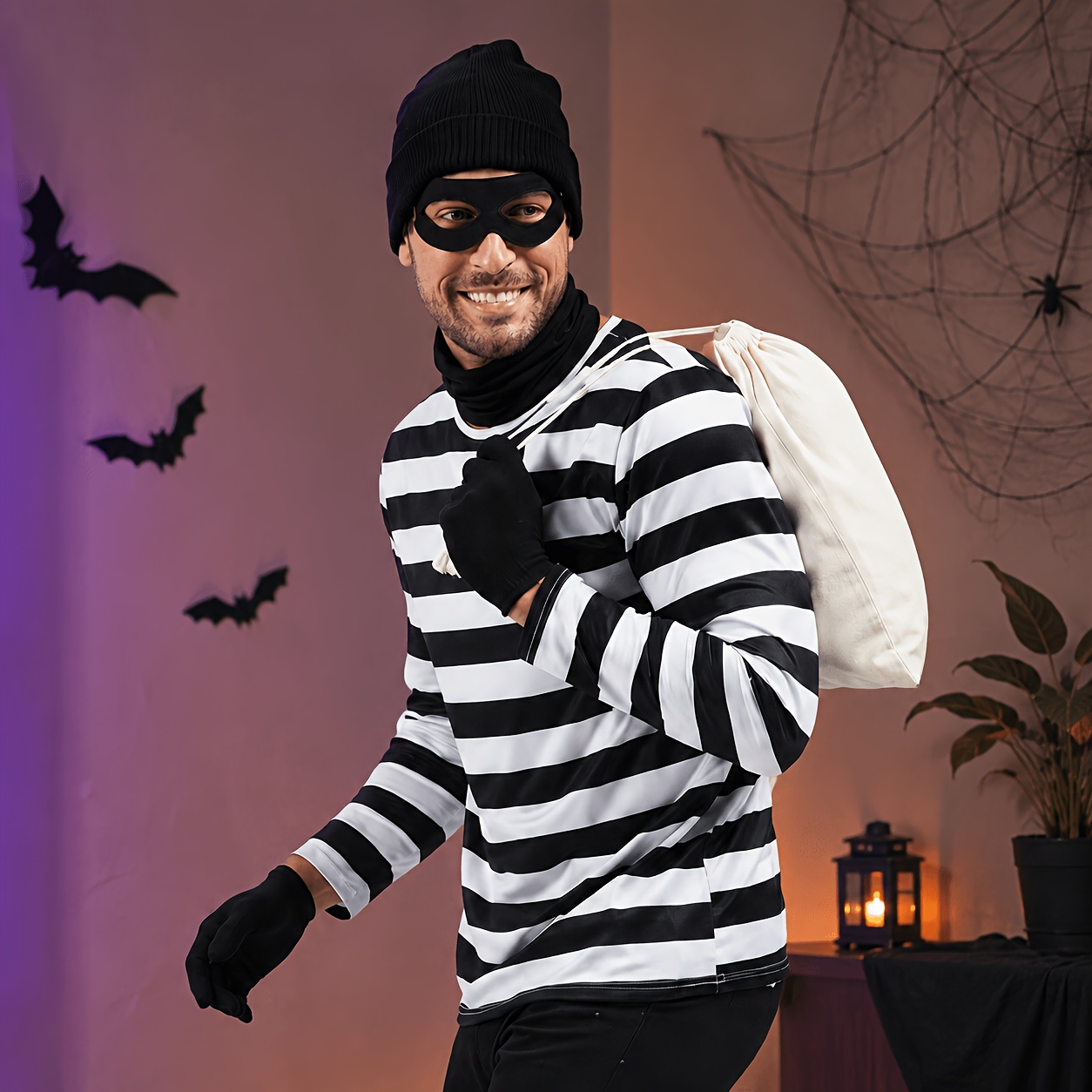 6pcs Halloween Thief Costume Set, Including a Black and White Striped Long-sleeve Top, Black Hat, Face Mask, Strapped Blindfold, Black Gloves, and a Drawstring Money Pouch. Suitable for Halloween Parties and Escape Room Themed Funny Role-playing